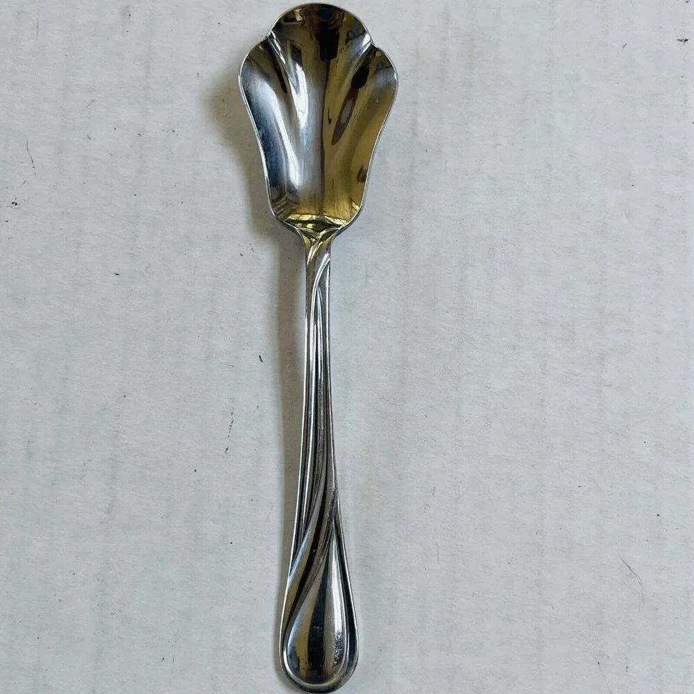 Pfaltzgraff Gleenbrook Stainless Flatware Sugar Spoon Scallop Stainless